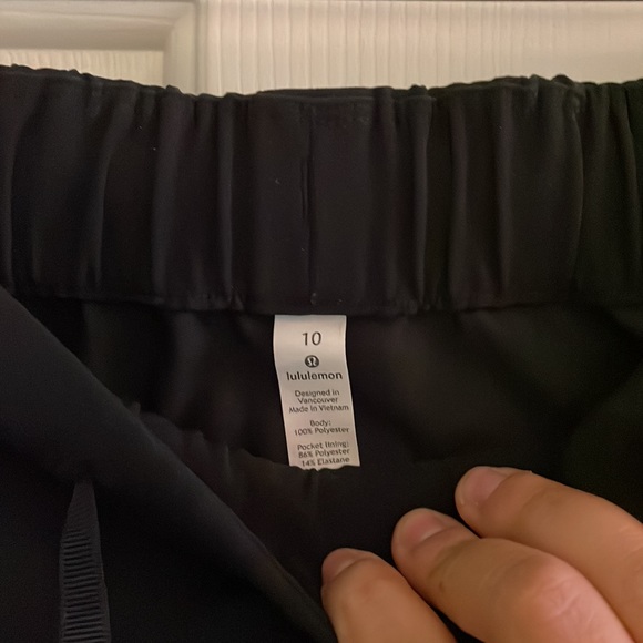 Lululemon On The Fly Skirt - Size 10 - Picture 2 of 3